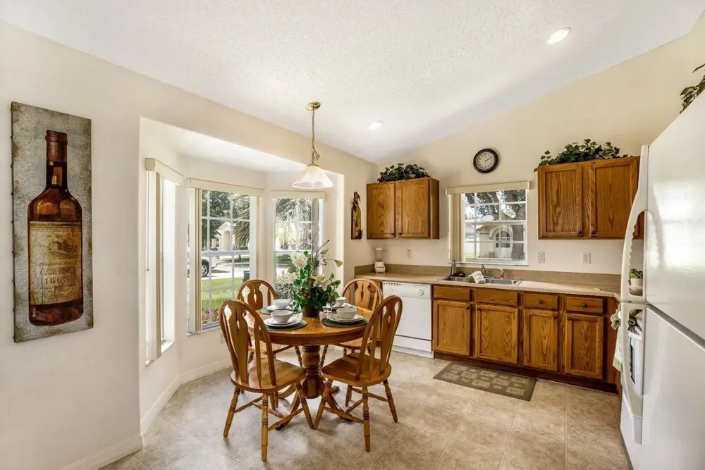 #253-Modern 4 bed home with own private pool close to Disney