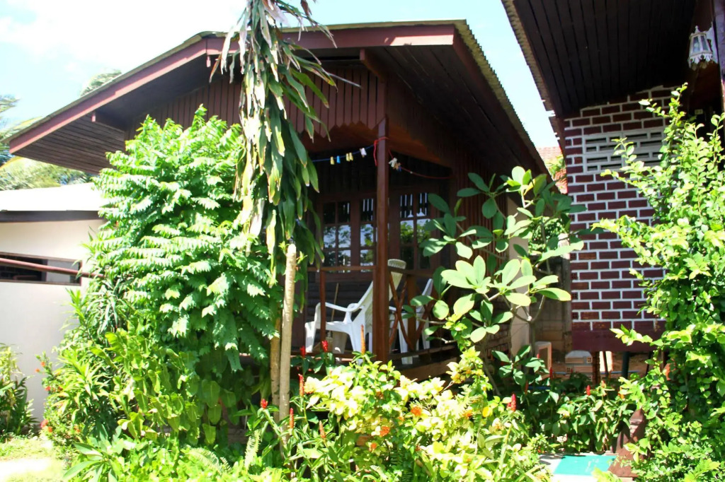 The Boardroom Beach Bungalows