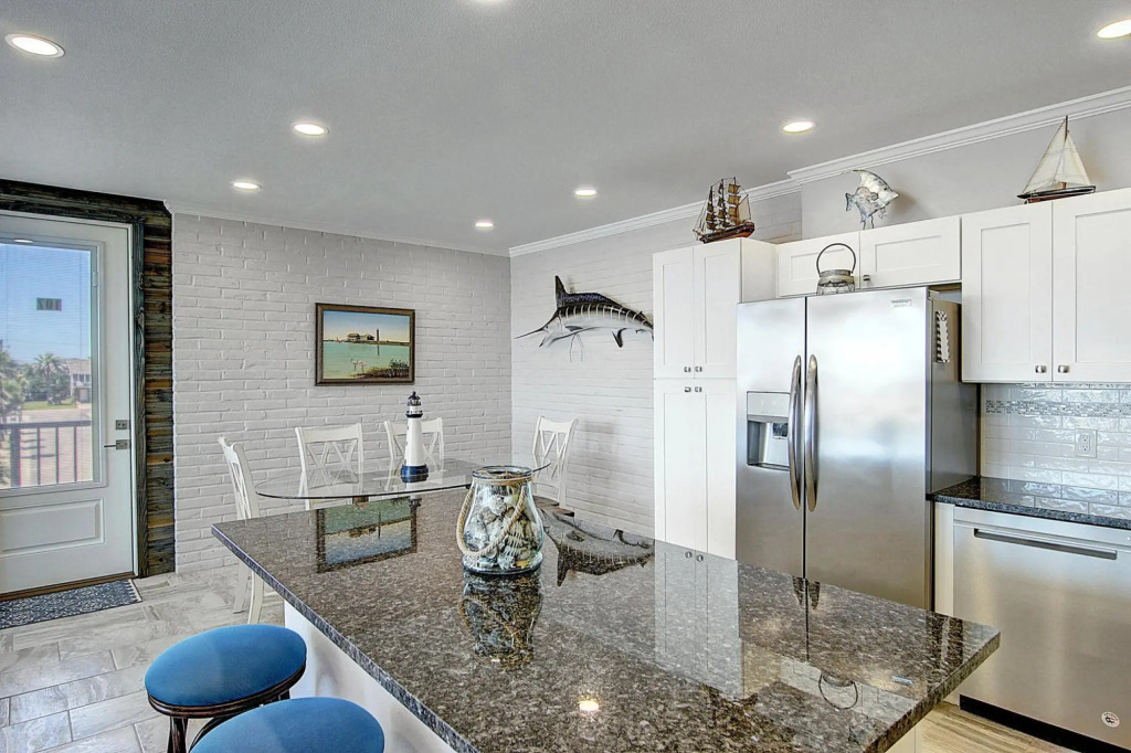 Channelview 107 in Port Aransas