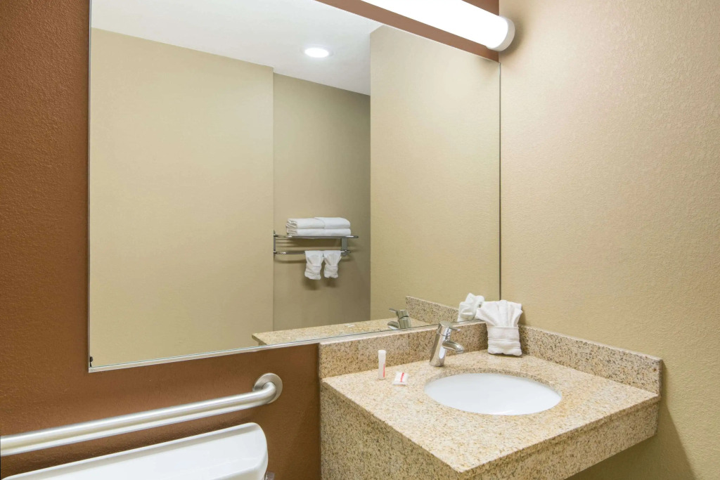 Microtel Inn and Suites North Canton