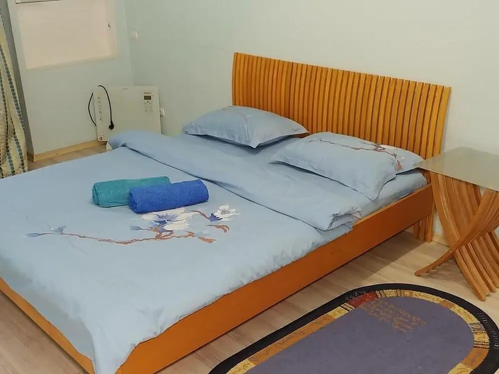 Two Bedrooms 13 Baseina Str Centre Near Guliver