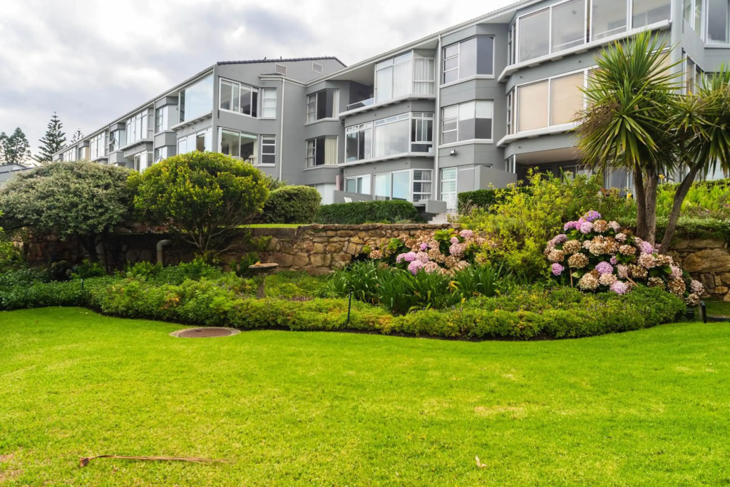 Bayview 208