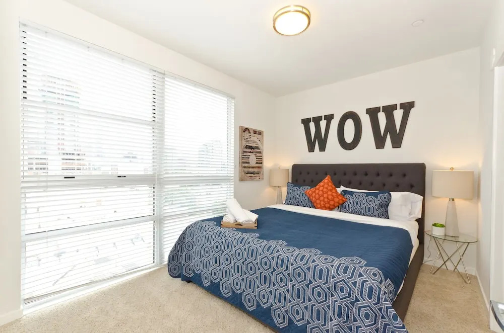 Downtown LA Penthouse Convention Suite