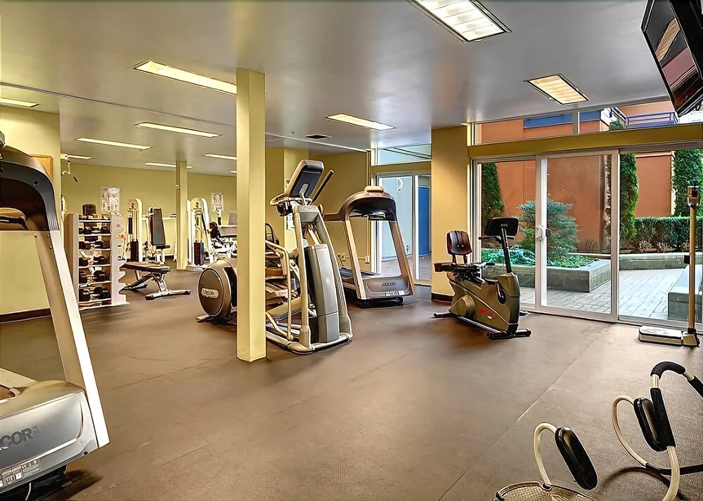 Belltown Court Suite Decadence - Two Bedroom Apartment with Balcony