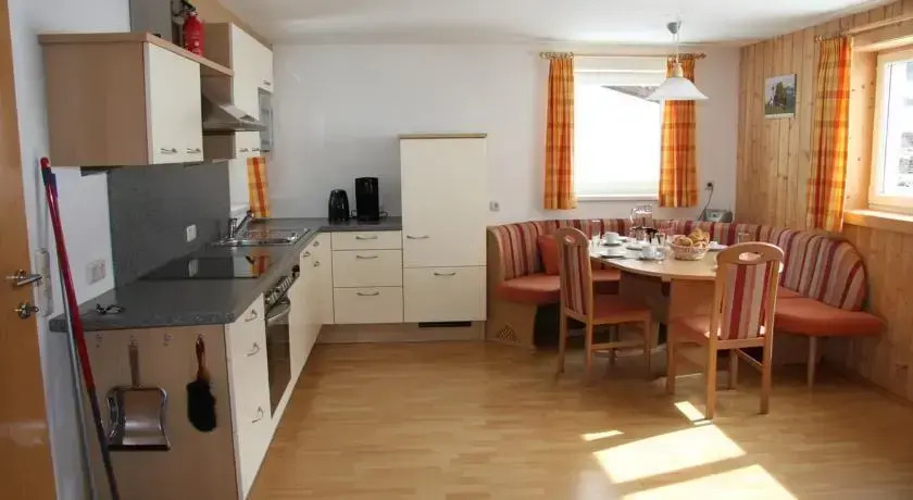 Haus Lutea