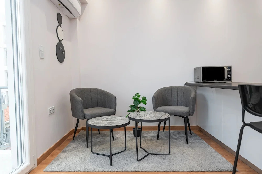 Modern Family Apartment near Acropolis