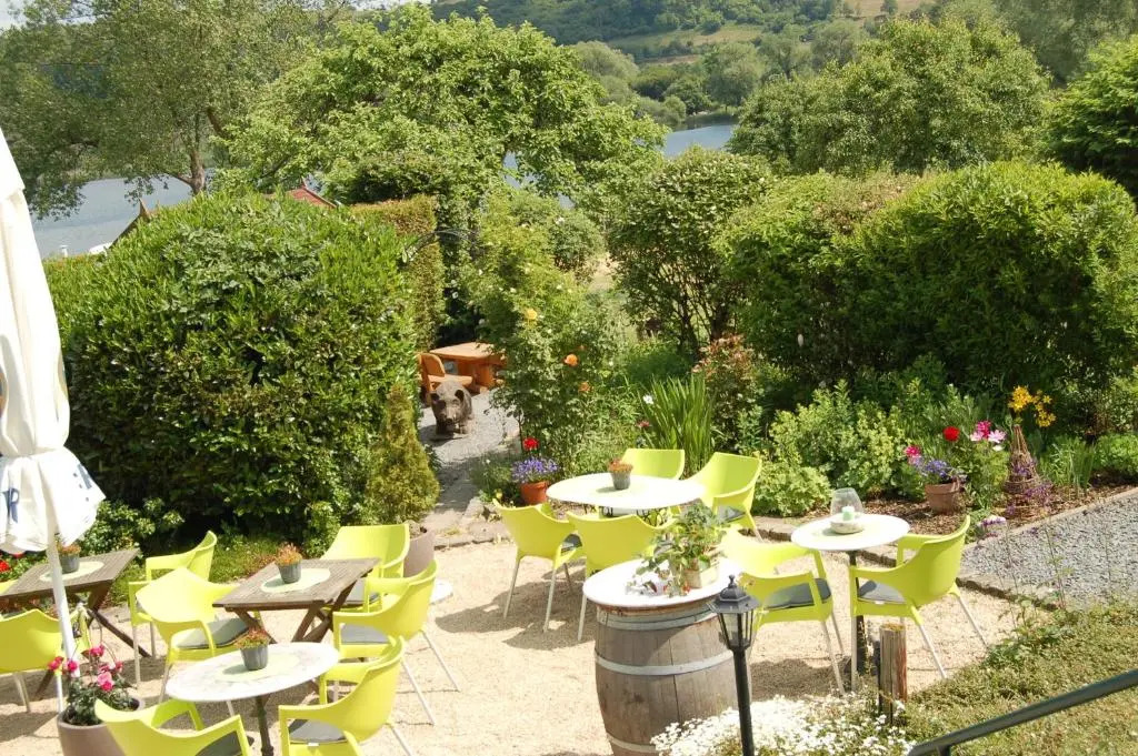 Hotel-Ferienwohnungen Cafe Maarblick