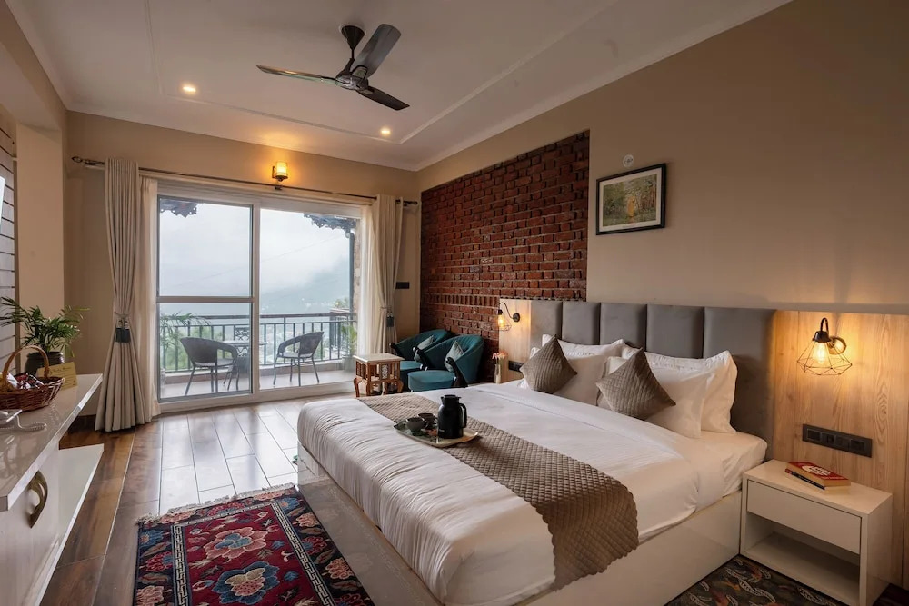 Yecha House - Mountain & Lake View Retreat, Bhimtal