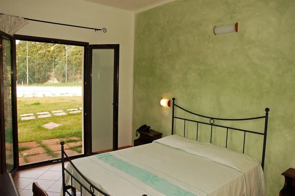 Resort Con Piscina- La Fattoria