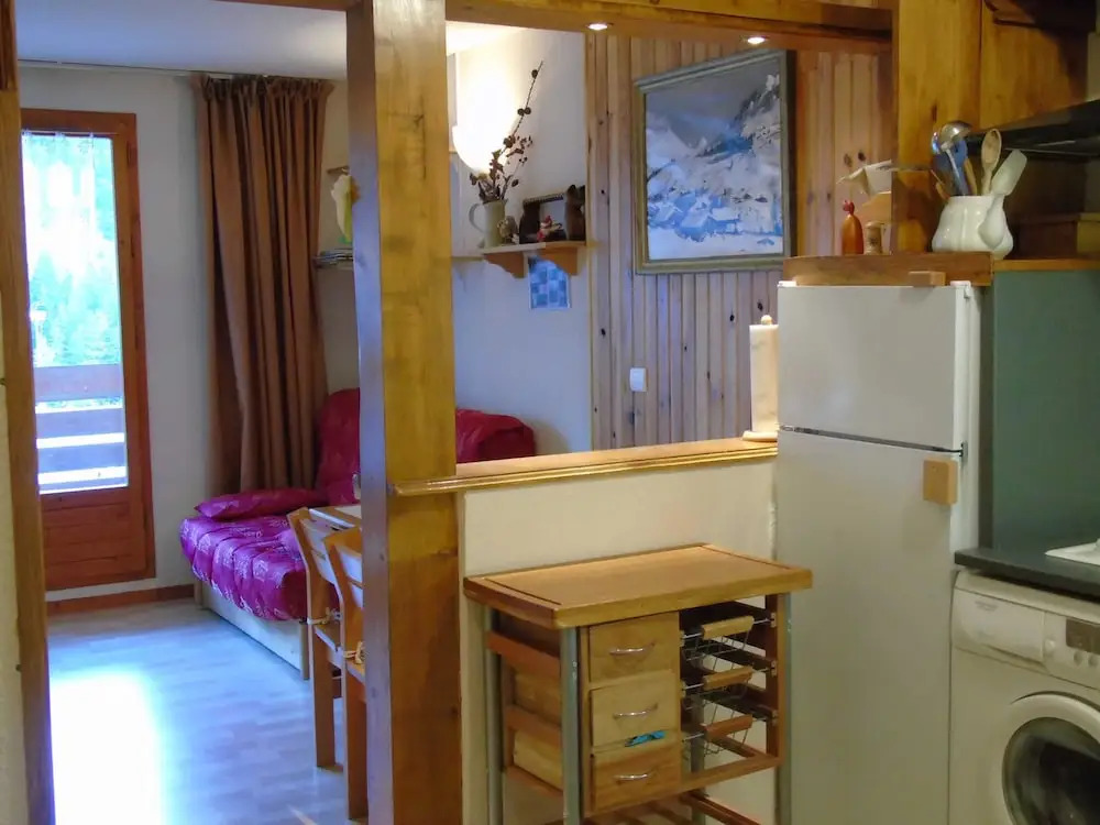 Lou Services Apartment M3-102 LSI 001