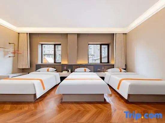 Zhaomu Qingcheng Hotel (Dazhao Temple Scenic Area Branch)
