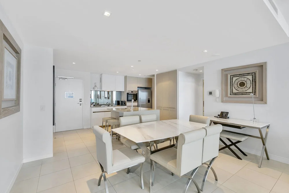 Soul Beachfront Apartments - HR Surfers Paradise
