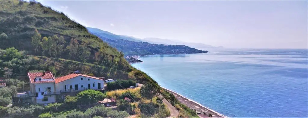 Tenuta Petreria 1 con accesso diretto al mare