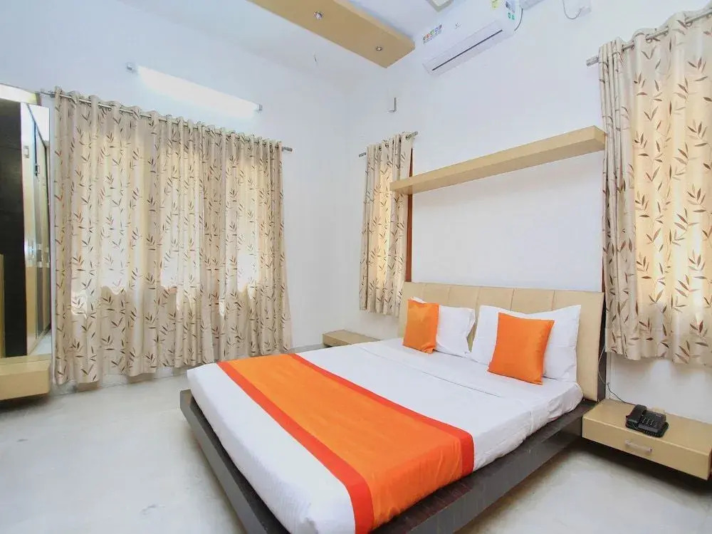 Red Carpet Residence By OYO Rooms