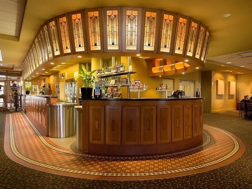 Royal Hotel