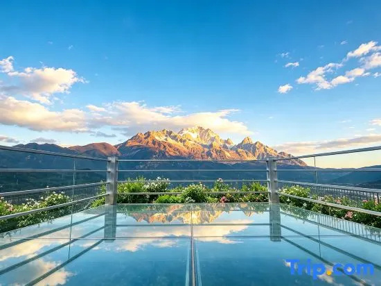 Yixi Story · Golden Snow Panorama | YL Sunrise Snow Mountain Resort
