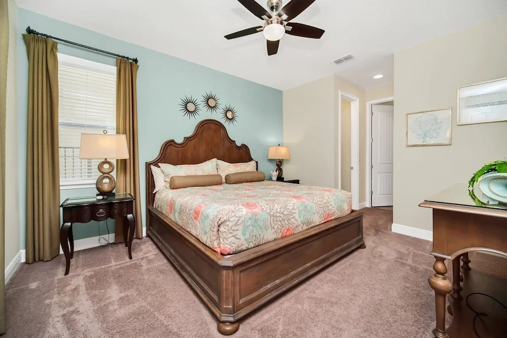 8-Bedroom Villa with Theater Near Disney 8 Home by RedAwning