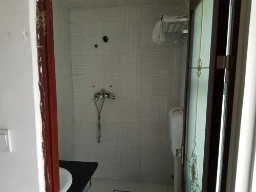 Home Inn (Chinese Only)