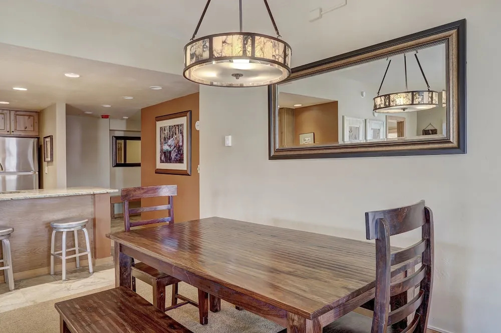 Village at Breckenridge Condos Sleeps 8 - Ski in Out Walk downtown
