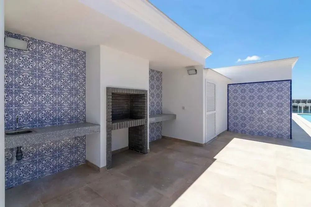Ocean View Apartments - Ocean View