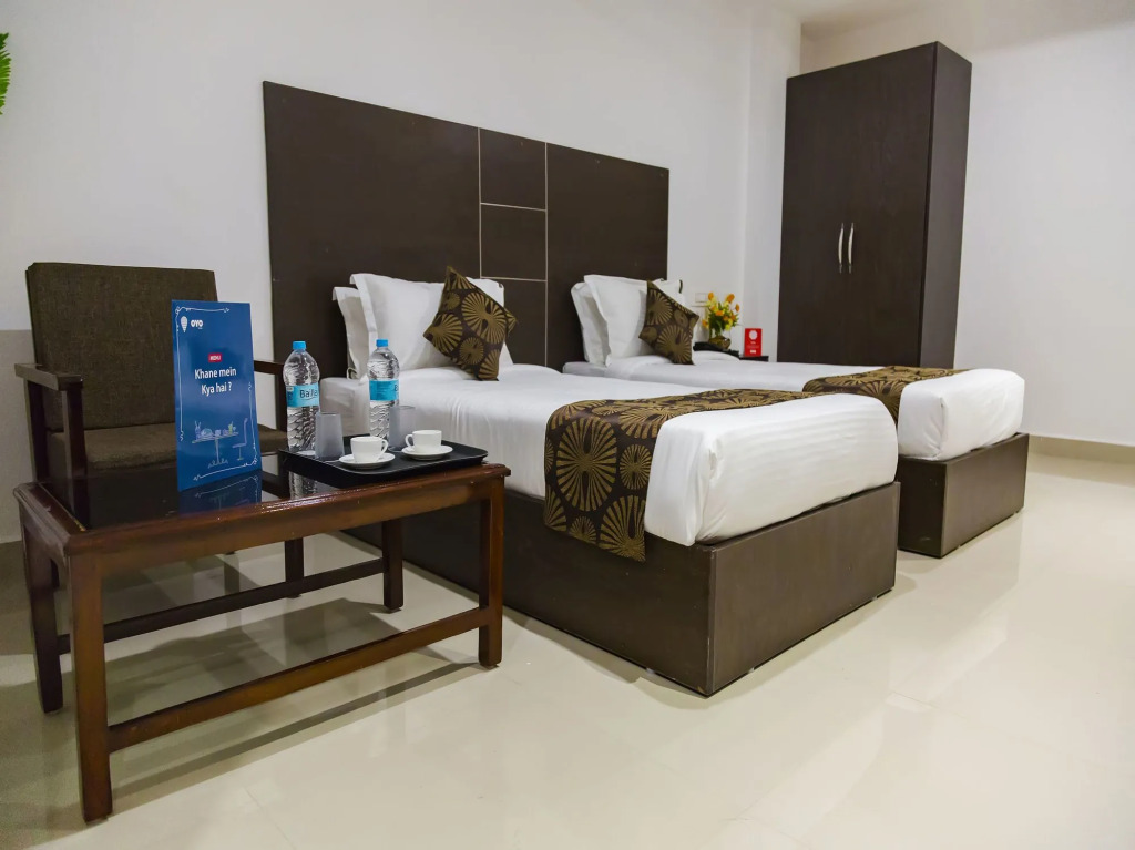 Capital O 7884 Hotel Thyag Inn