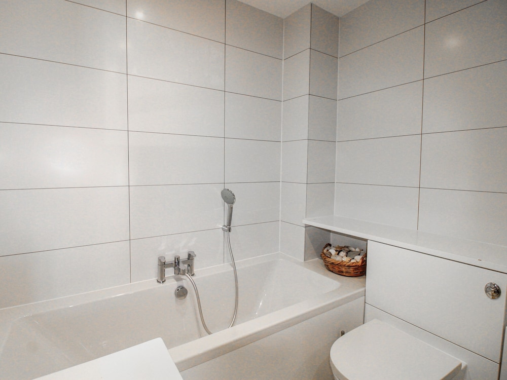 7 Thurlestone Rock