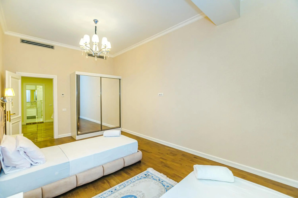 VIP Apartment in Buta palace 703