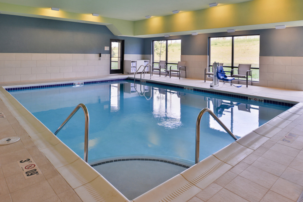 Holiday Inn Express & Suites - Olathe West by IHG