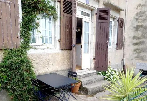 5 Rue Des Faures