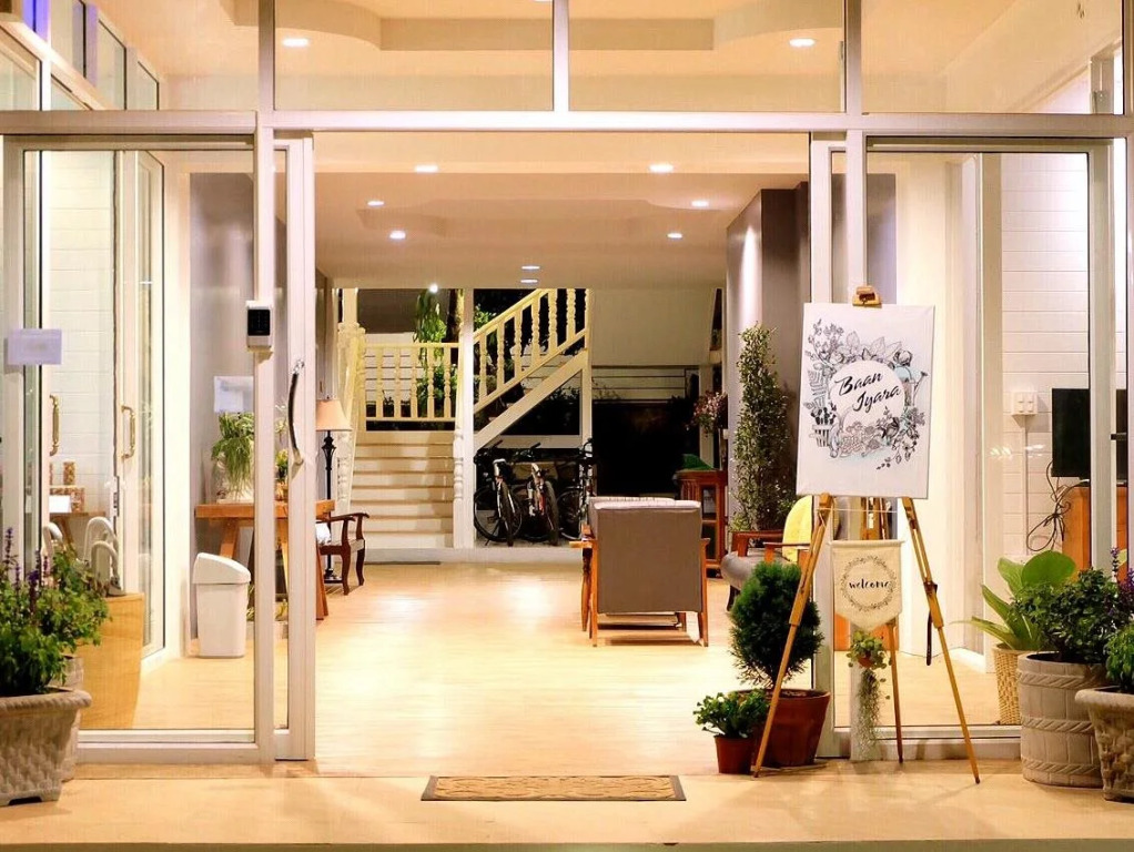 Baan Iyara Boutique City Hotel