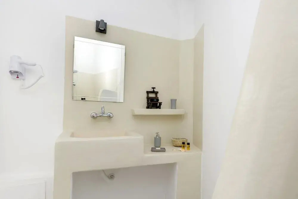 Anthelea Santorini Hotel