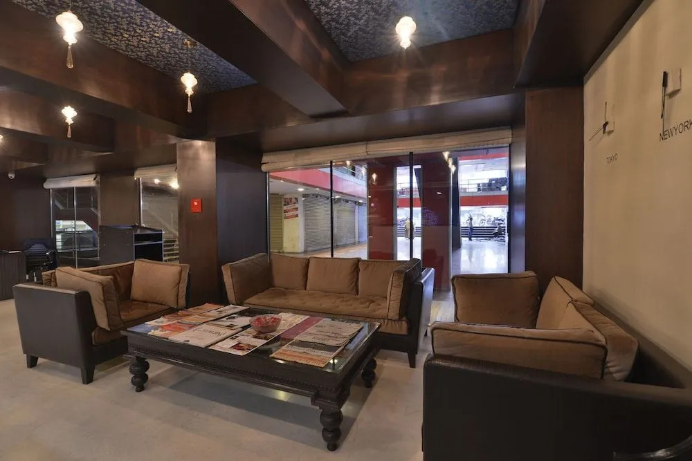 Hotel The Golden Oak Central by Citrus Prime