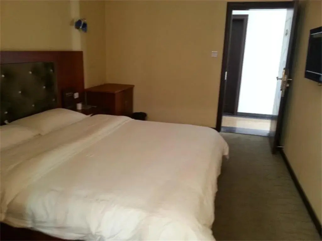Tiny Jiangnan Hotel