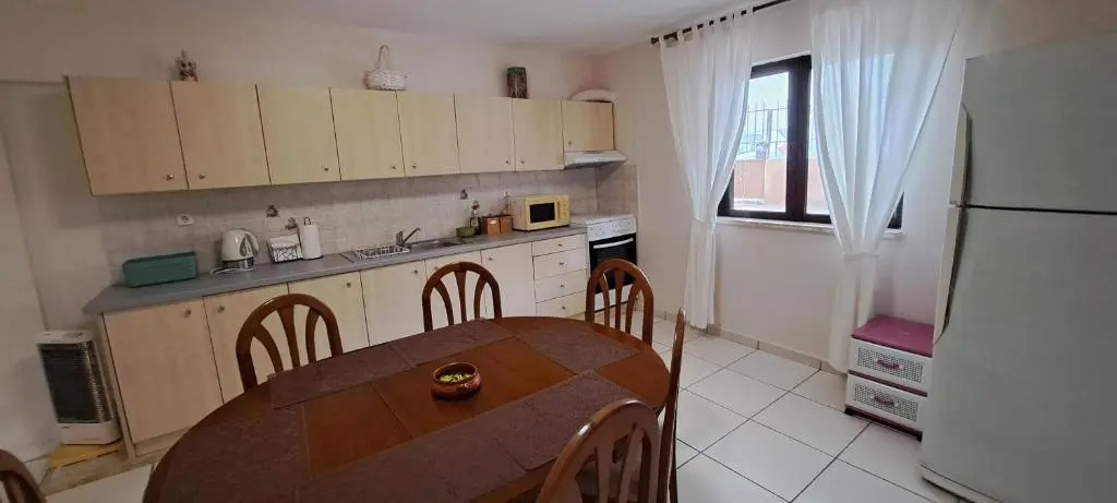 Hospitality up to 5 persons in Chios