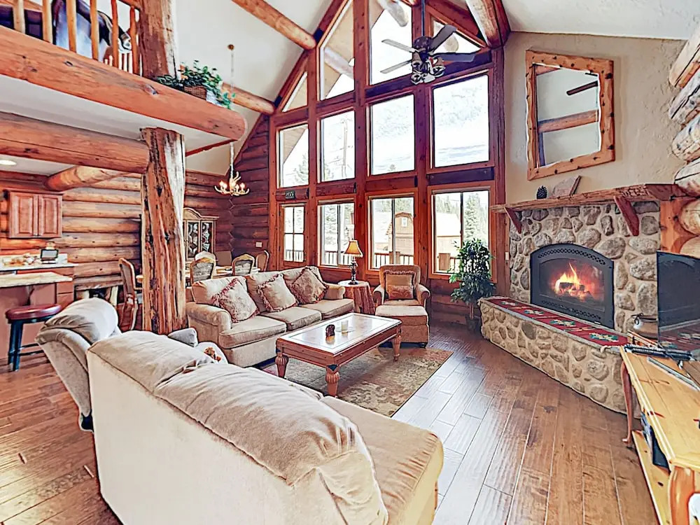 The Ponderosa: Gorgeous Custom-Built Log Home home