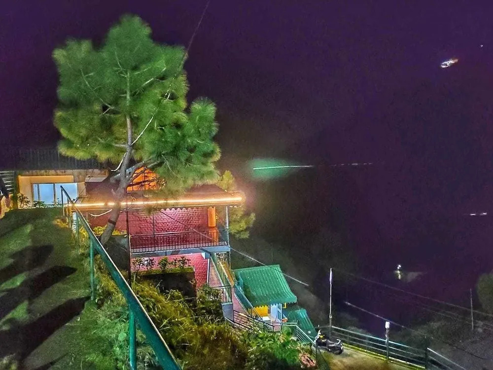 Safarmaina Resort