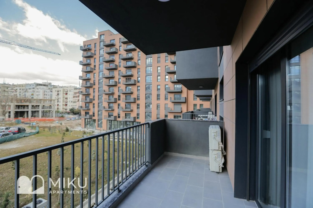 Miku Apartment - Vibrant 1Bd Apartment Near the Lake