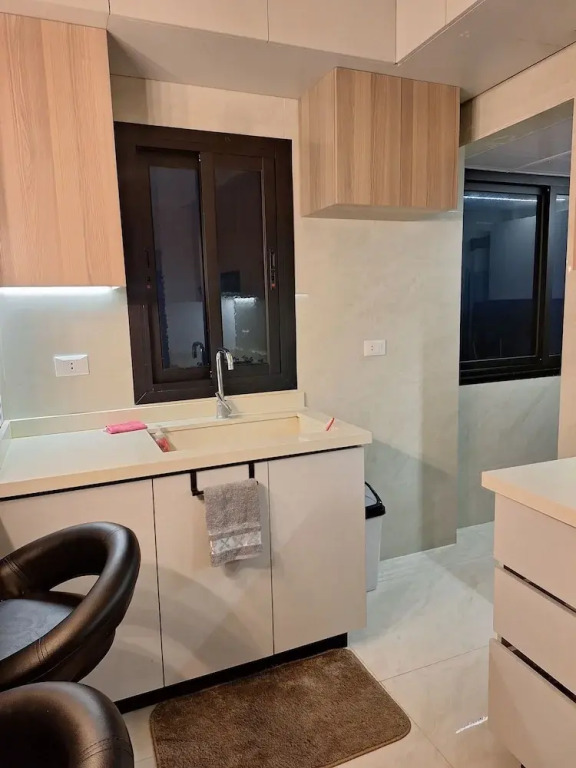 Charming 2-bedroom Apartment in Hamra, Beirut