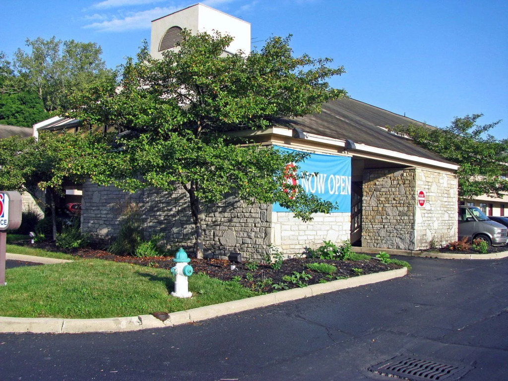 Motel 6-Dayton, OH - Englewood