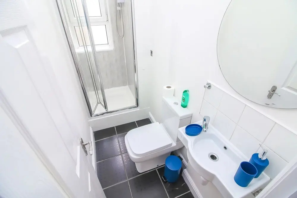 City view flat at Liverpool st Brick Ln