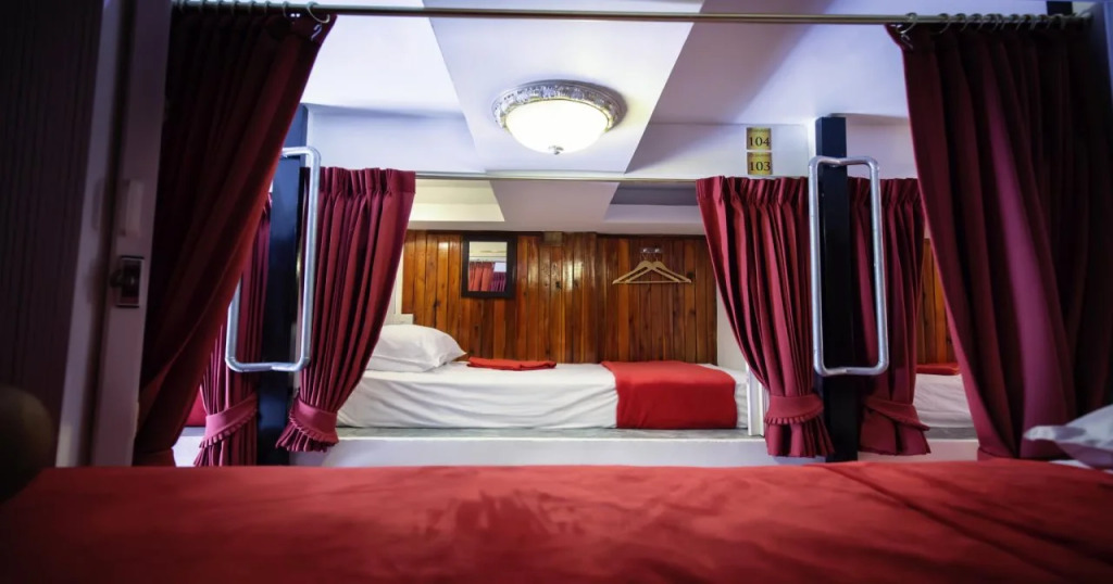 Haad Rin Beach Luxury Hostel