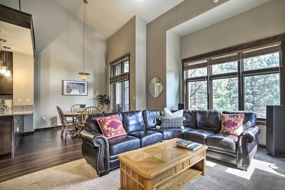 Modern Mammoth Lakes Condo: Ski, Hike, & More!