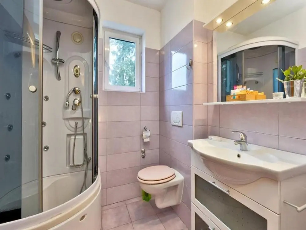Villa Wolkenhawk - Five Bedroom Villa With Indoor Swimming Pool