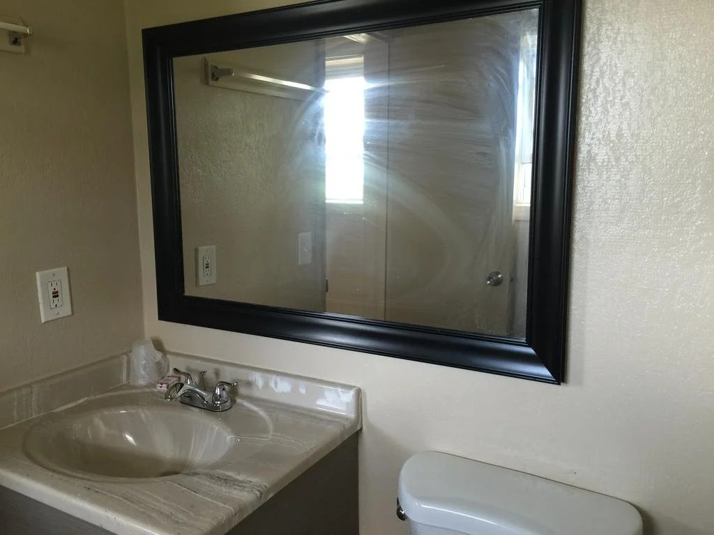Pelican Inn and Suites