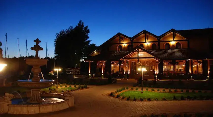 Hotel Roś