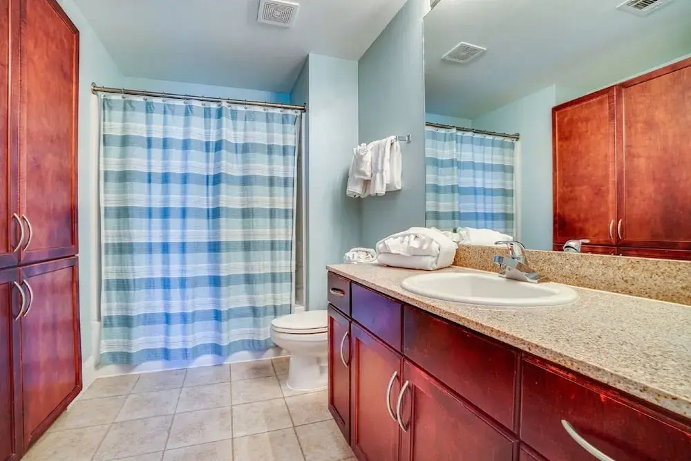 Laketown Wharf Resort by Panhandle Getaways