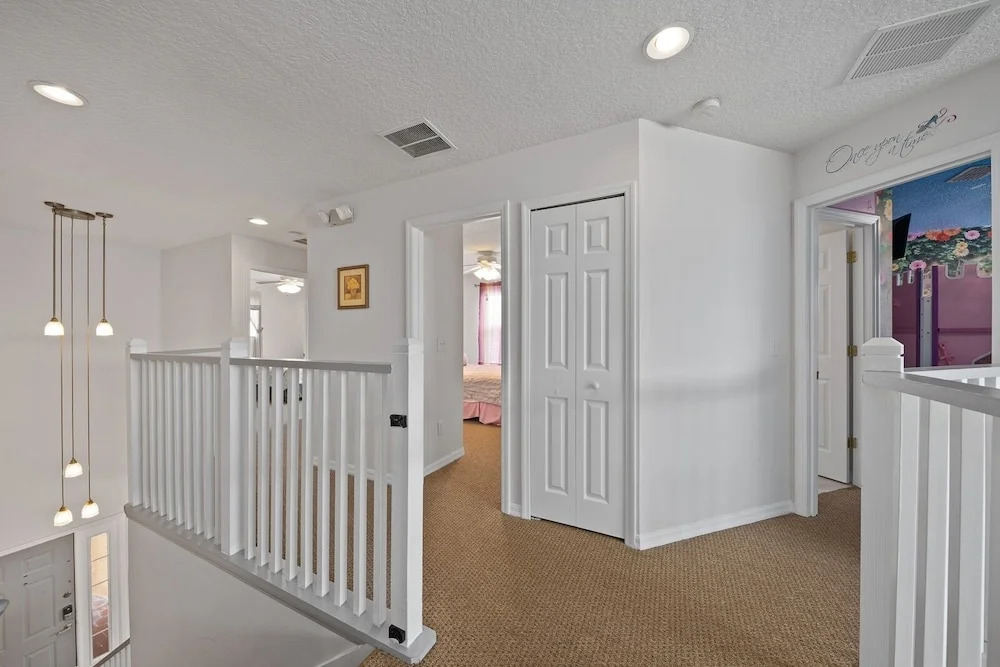 Emi_1700r Emerald Delight 7 Bedroom Home