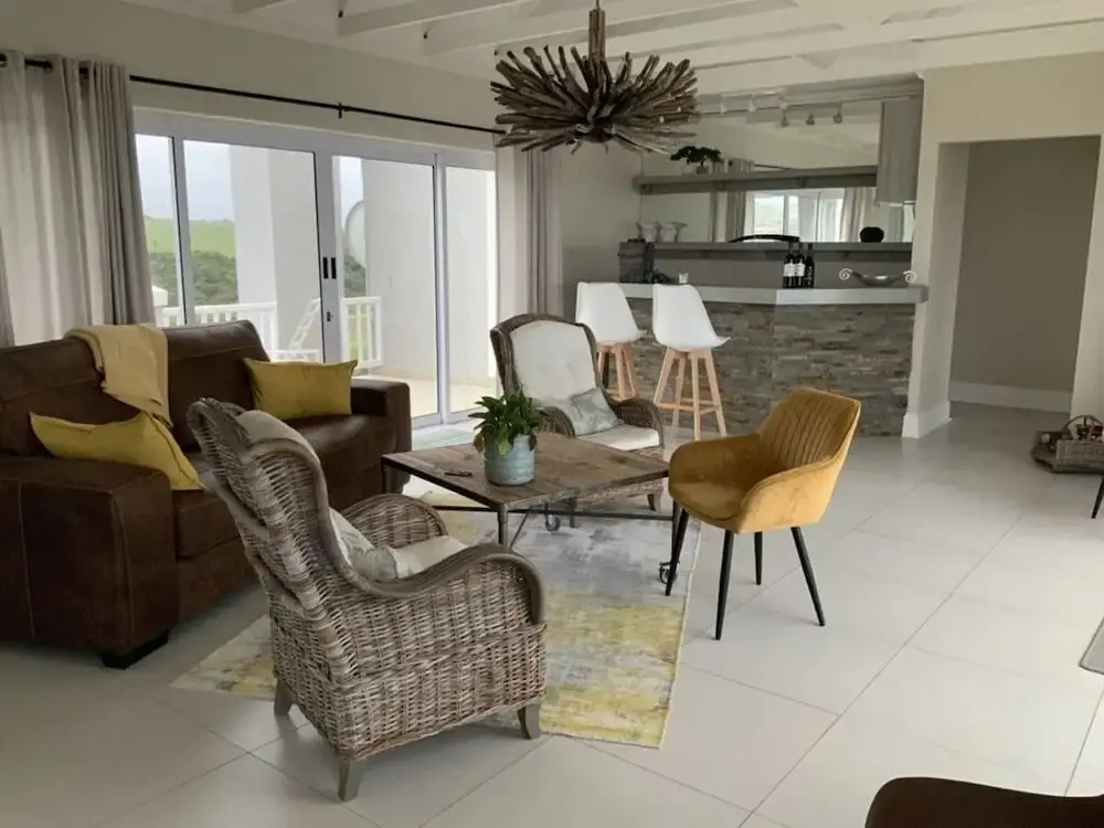 Sunshine Modern Retreat