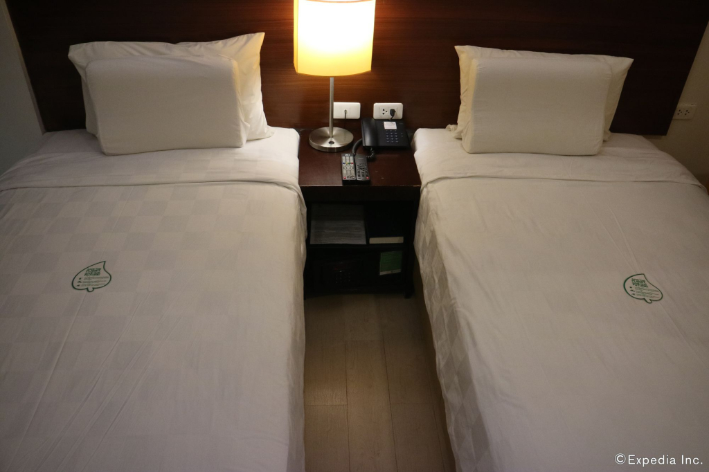 Go Hotels Plus Bacolod - Newly Renovated