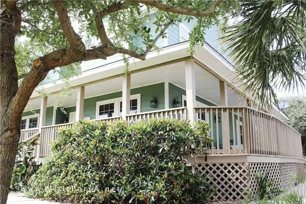Palma Verde - 4 Br home by RedAwning